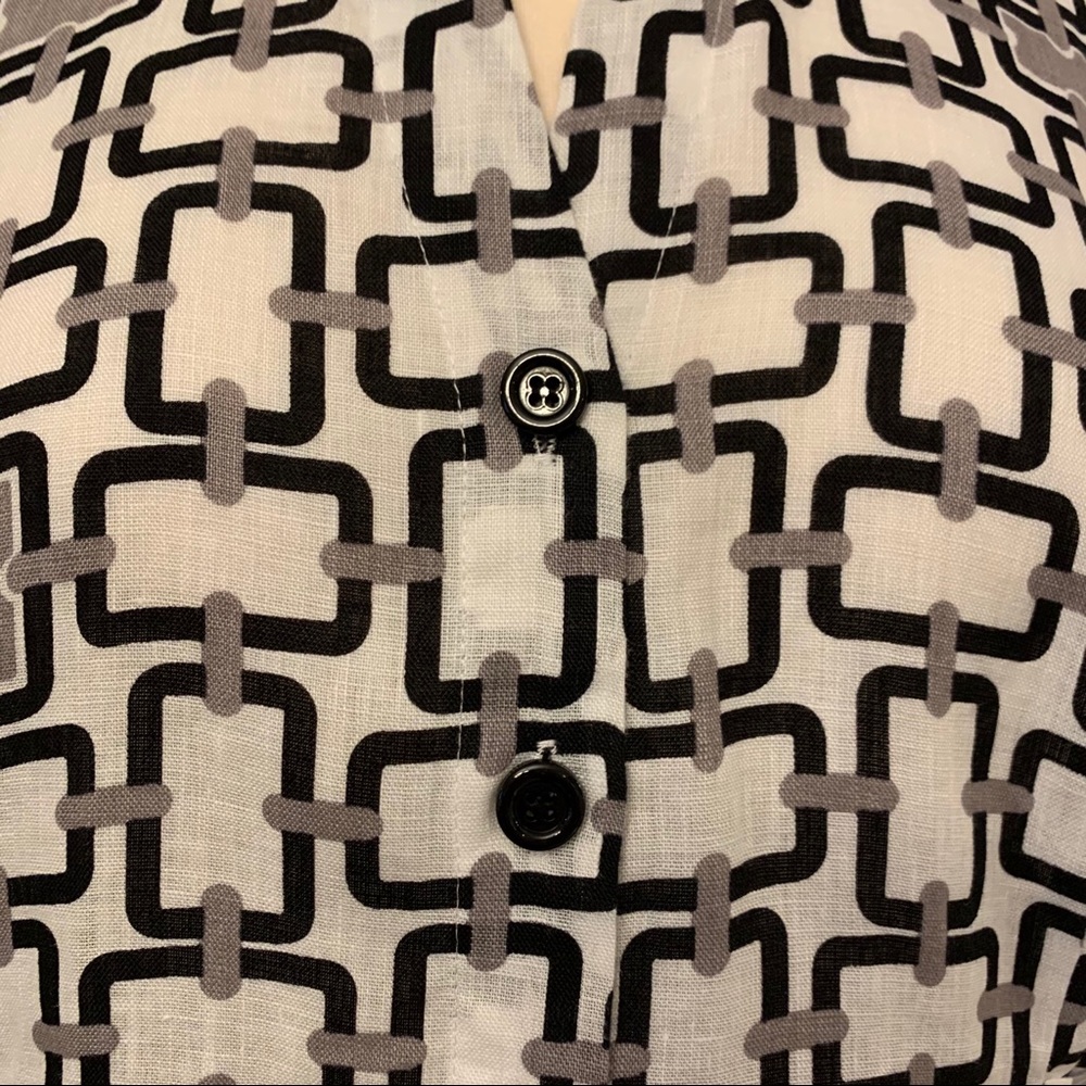 Carole Little Linen Blouse w/Buckle Embellishment - Picture 5 of 14